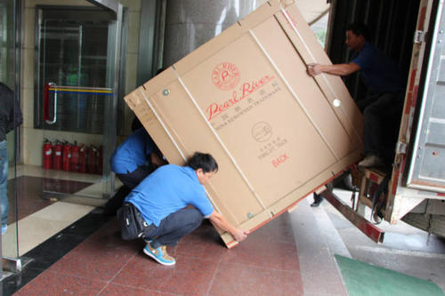 临武钢琴贵重工艺品无忧运